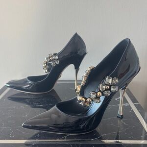 Dolce & Gabbana Black Patent Heels with Gold Embellishments 40 Runway